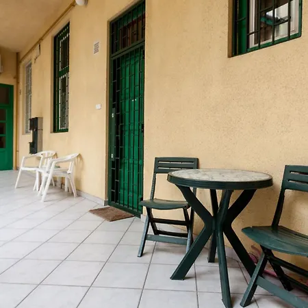 Vibrant 3 Bedroom In The Pulsing Heart Of Apartment